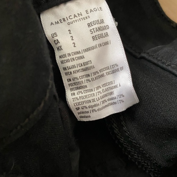 American Eagle Next Level High Waisted Jegging in black. Size 2, regular. - Picture 6 of 6